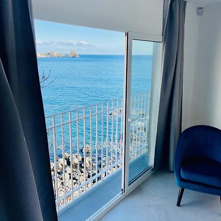 Villa La Finestra Sul Mare à Aci Castello Extérieur photo